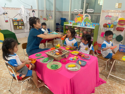 Hoạt động vui chơi lớp chồi 1